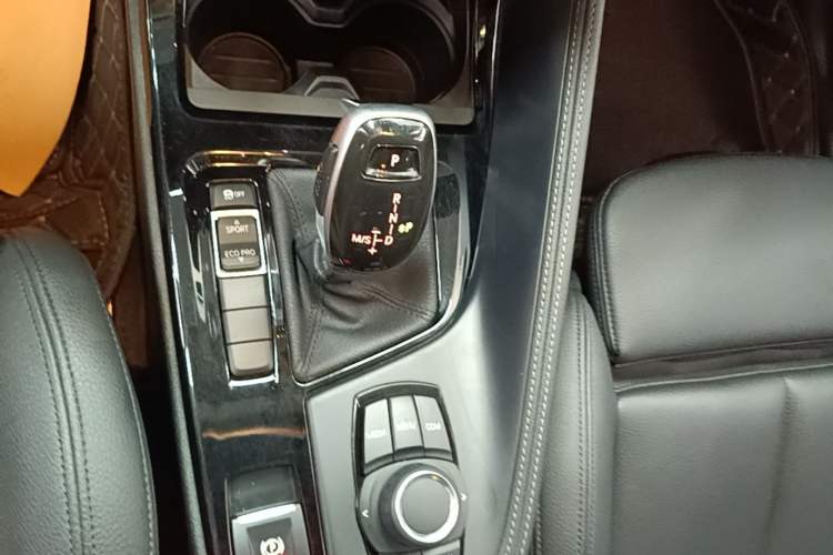 Used BMW X2 2019 sDrive25i Leading Edition M Sport Package China VI Gear Lever