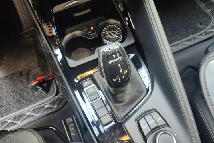 Used BMW X2 2019 sDrive20i M Sport Package China VI Emission Standard Gear Lever