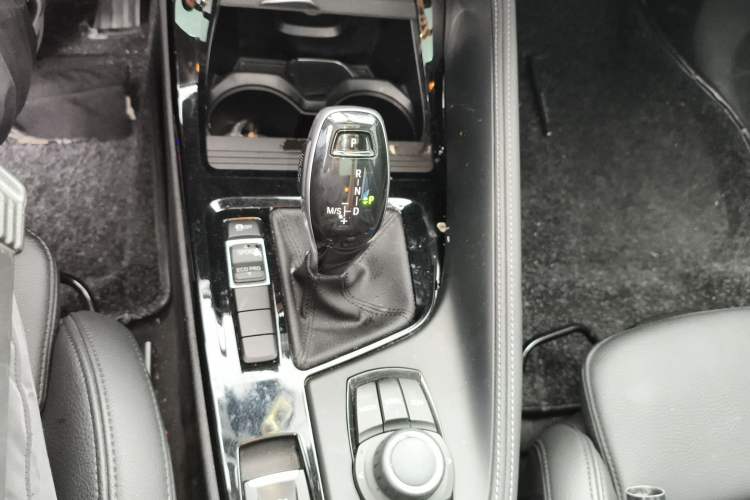 Used BMW X2 2019 sDrive20i M Sport Package China VI Emission Standard Gear Lever