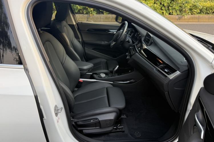 Used BMW X2 2019 sDrive20i M Sport Package China VI Emission Standard Interior 10