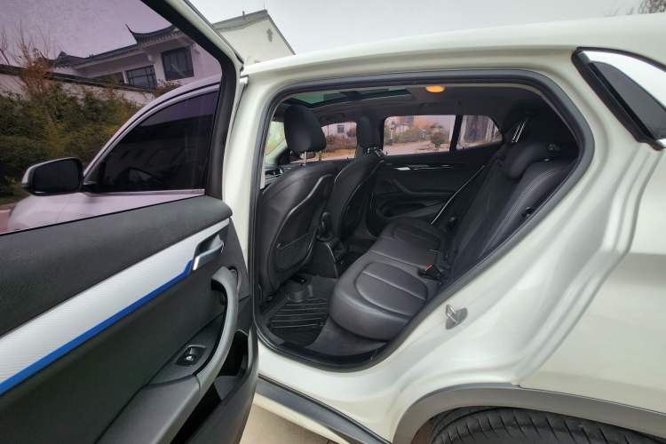 Used BMW X2 2019 sDrive20i M Sport Package China VI Emission Standard Interior 3