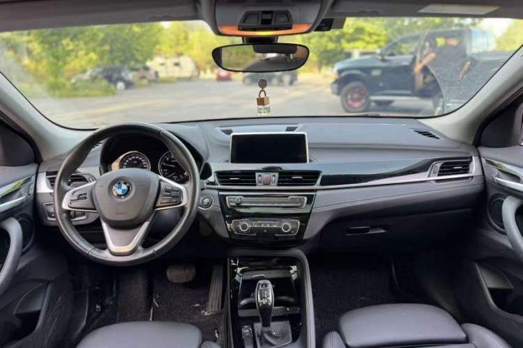 Used BMW X2 2019 sDrive20i M Sport Package China VI Emission Standard Interior 4