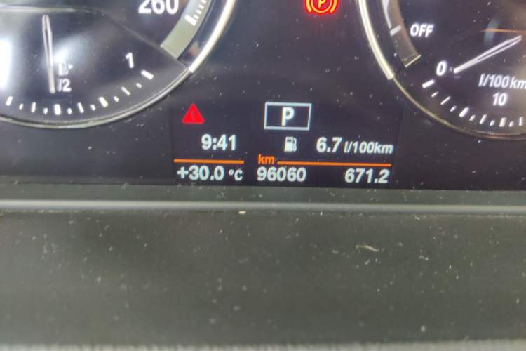Used BMW X2 2019 sDrive20i M Sport Package China VI Emission Standard Odometer Close Up