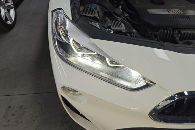 Used BMW X2 2019 sDrive20i M Sport Package China VI Emission Standard Right Front Headlight