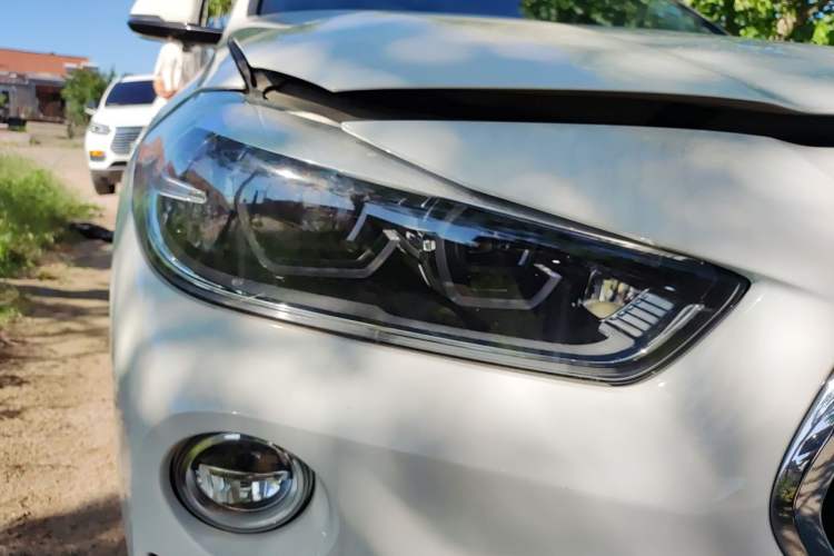 Used BMW X2 2019 sDrive25i Leading Edition M Sport Package China VI Right Front Headlight