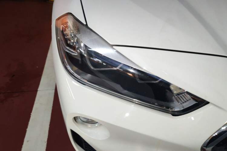 Used BMW X2 2019 sDrive20i M Sport Package China VI Emission Standard Right Front Headlight