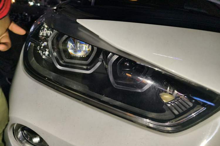 Used BMW X2 2019 sDrive20i M Sport Package China VI Emission Standard Right Front Headlight