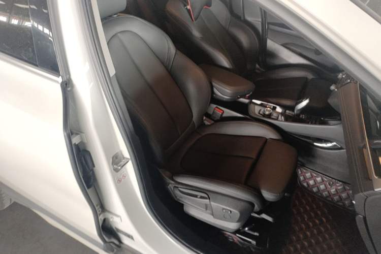 Used BMW X2 2019 sDrive20i M Sport Package China VI Emission Standard Right Front Seat