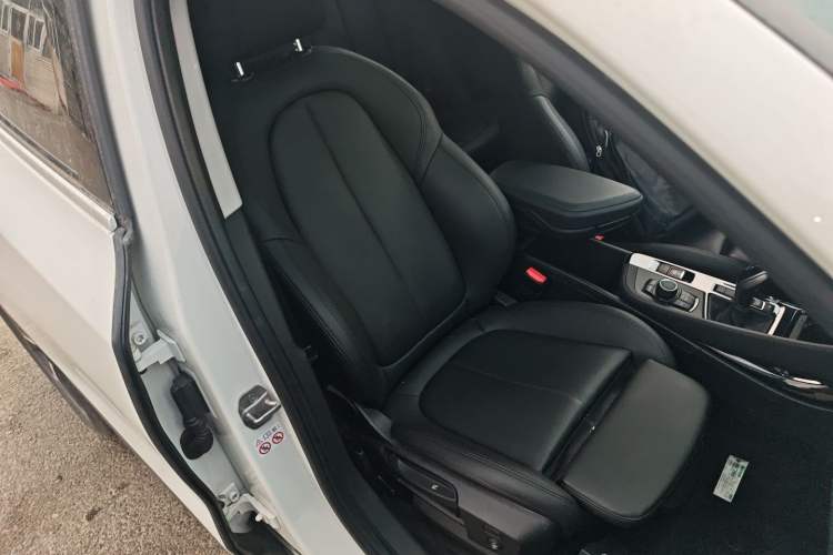 Used BMW X2 2019 sDrive20i M Sport Package China VI Emission Standard Right Front Seat