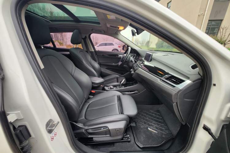 Used BMW X2 2019 sDrive20i M Sport Package China VI Emission Standard Right Front Seat