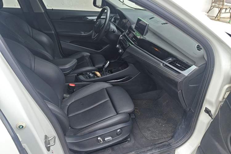 Used BMW X2 2019 sDrive20i M Sport Package China VI Emission Standard Right Front Seat