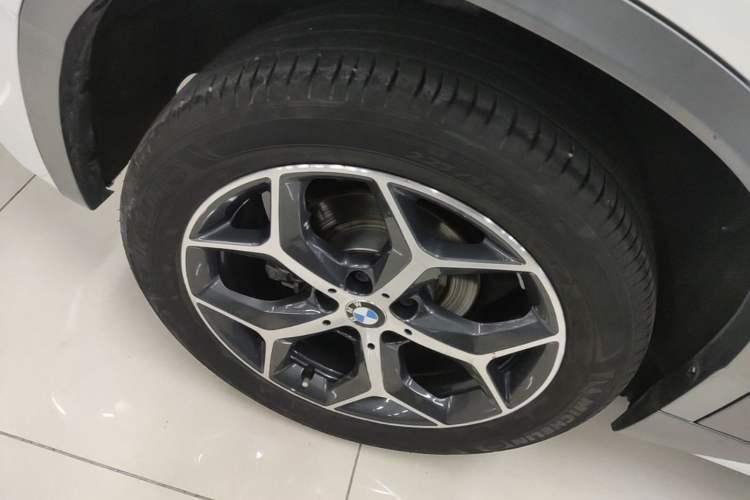 Used BMW X2 2019 sDrive20i M Sport Package China VI Emission Standard Right Rear Wheel Hub