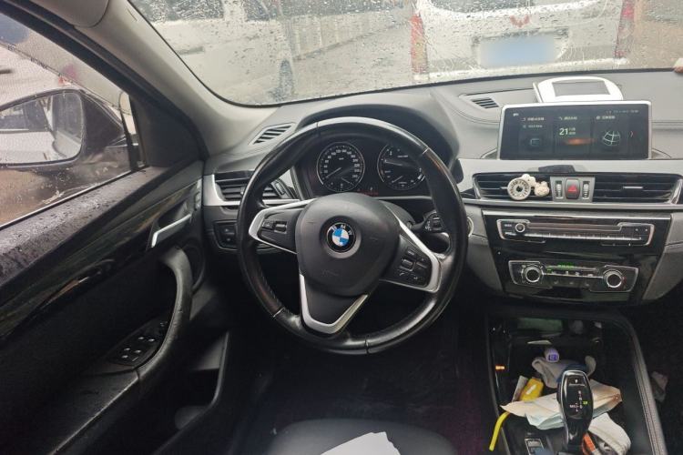 Used BMW X2 2019 sDrive20i M Sport Package China VI Emission Standard Steering Wheel