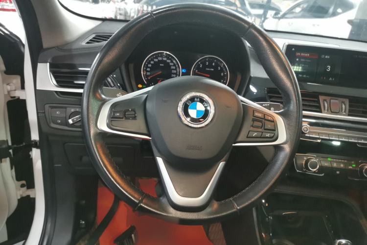 Used BMW X2 2019 sDrive20i M Sport Package China VI Emission Standard Steering Wheel