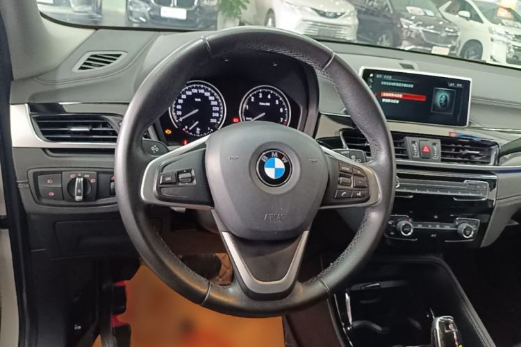 Used BMW X2 2019 sDrive25i Leading Edition M Sport Package China VI Steering Wheel