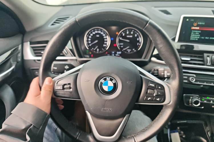 Used BMW X2 2019 sDrive20i M Sport Package China VI Emission Standard Steering Wheel