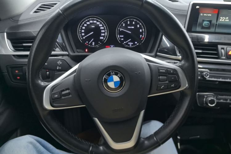 Used BMW X2 2019 sDrive20i M Sport Package China VI Emission Standard Steering Wheel