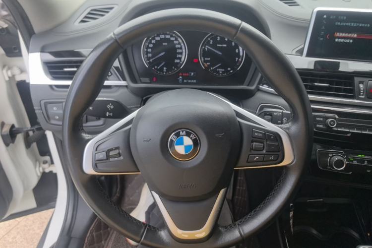 Used BMW X2 2019 sDrive20i M Sport Package China VI Emission Standard Steering Wheel
