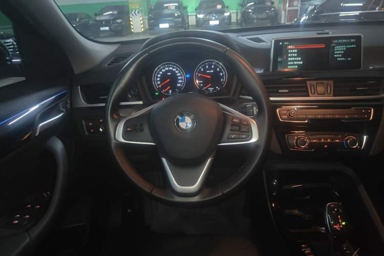 Used BMW X2 2019 sDrive20i M Sport Package China VI Emission Standard Steering Wheel