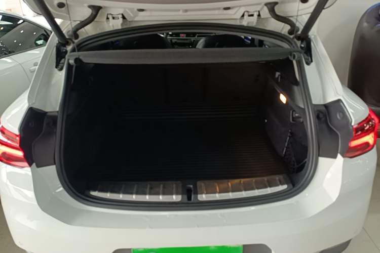 Used BMW X2 2019 sDrive25i Leading Edition M Sport Package China VI Trunk