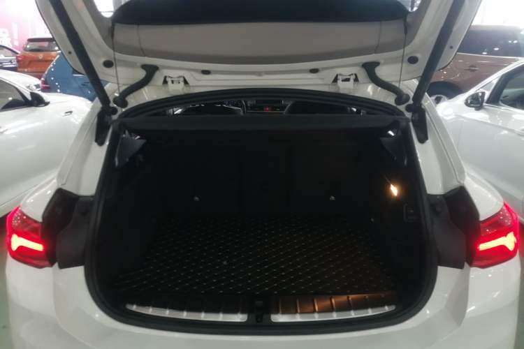 Used BMW X2 2019 sDrive20i M Sport Package China VI Emission Standard Trunk