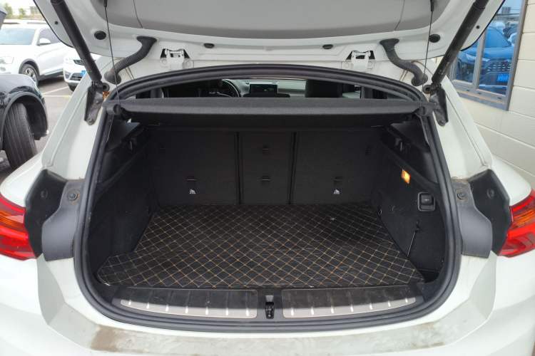 Used BMW X2 2019 sDrive20i M Sport Package China VI Emission Standard Trunk