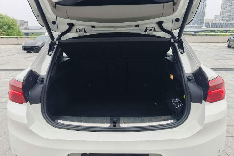 Used BMW X2 2019 sDrive20i M Sport Package China VI Emission Standard Trunk