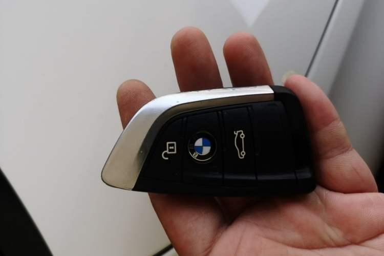 Used BMW X2 2019 sDrive20i M Sport Package China VI Emission Standard Vehicle Key