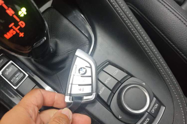 Used BMW X2 2019 sDrive20i M Sport Package China VI Emission Standard Vehicle Key