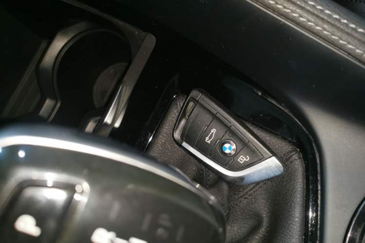 Used BMW X2 2019 sDrive20i M Sport Package China VI Emission Standard Vehicle Key