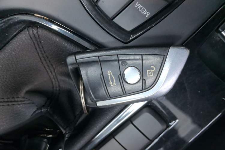 Used BMW X2 2019 sDrive20i M Sport Package China VI Emission Standard Vehicle Key