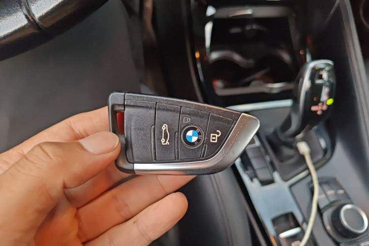 Used BMW X2 2019 sDrive20i M Sport Package China VI Emission Standard Vehicle Key