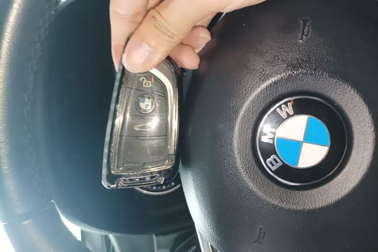 Used BMW X2 2019 sDrive20i M Sport Package China VI Emission Standard Vehicle Key