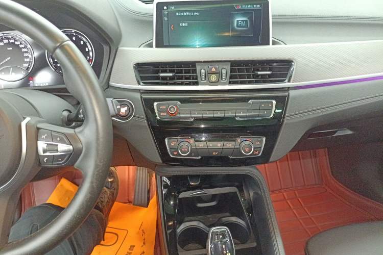 Used BMW X2 2019 sDrive25i Luxury Model with M Off-Road Package China VI Emission Standard Audio And AC Panel