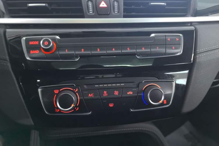 Used BMW X2 2019 sDrive20i M Sport Package China VI Emission Standard Audio And AC Panel