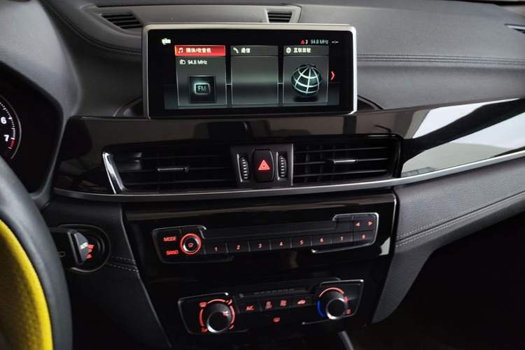 Used BMW X2 2019 sDrive20i M Sport Package China VI Emission Standard Audio And AC Panel