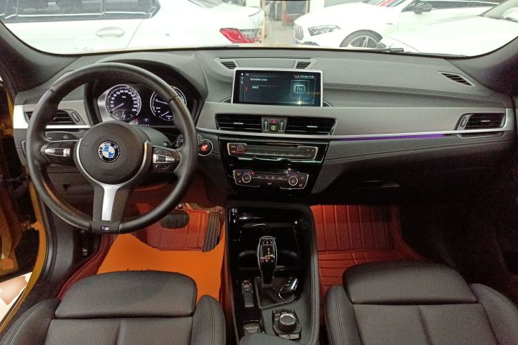 Used BMW X2 2019 sDrive25i Luxury Model with M Off-Road Package China VI Emission Standard Center Console
