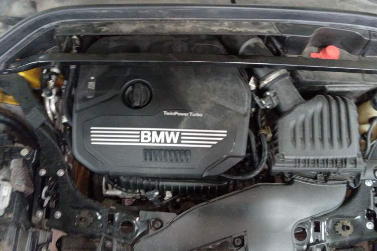 Used BMW X2 2019 sDrive20i M Sport Package China VI Emission Standard Engine Bay
