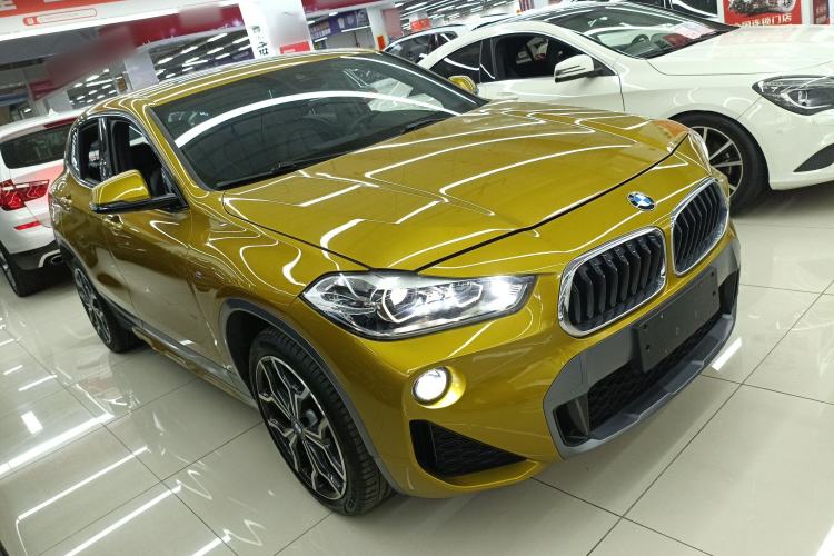 Used BMW X2 2019 sDrive25i Luxury Model with M Off-Road Package China VI Emission Standard Front Right 45 Deg
