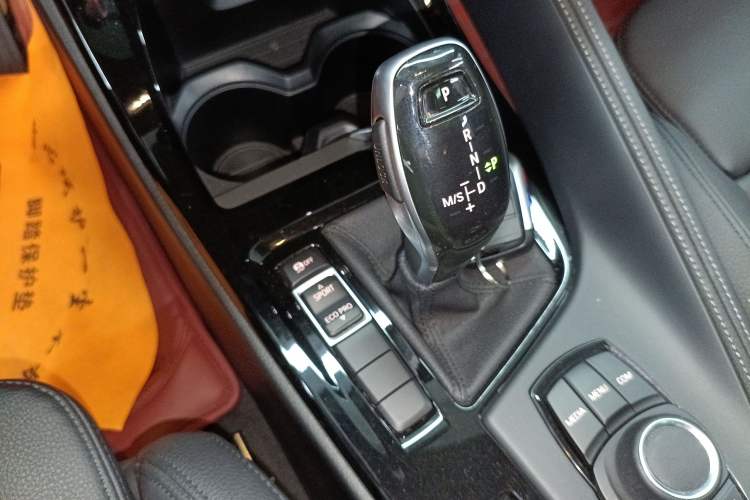 Used BMW X2 2019 sDrive25i Luxury Model with M Off-Road Package China VI Emission Standard Gear Lever