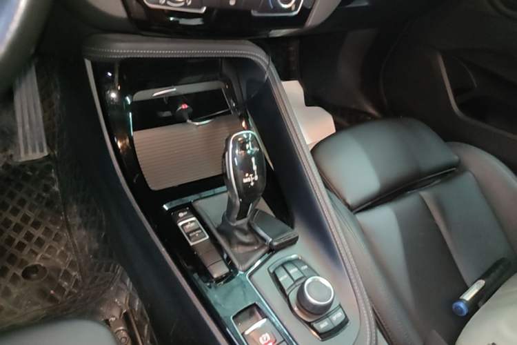 Used BMW X2 2019 sDrive20i M Sport Package China VI Emission Standard Gear Lever