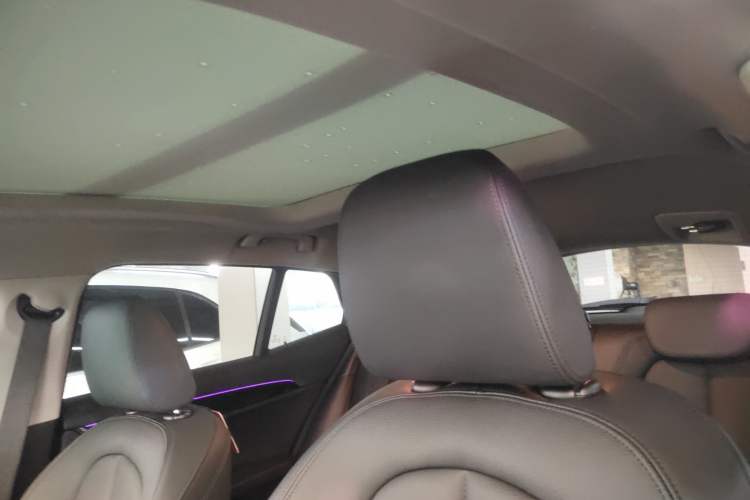 Used BMW X2 2019 sDrive20i M Sport Package China VI Emission Standard Headliner