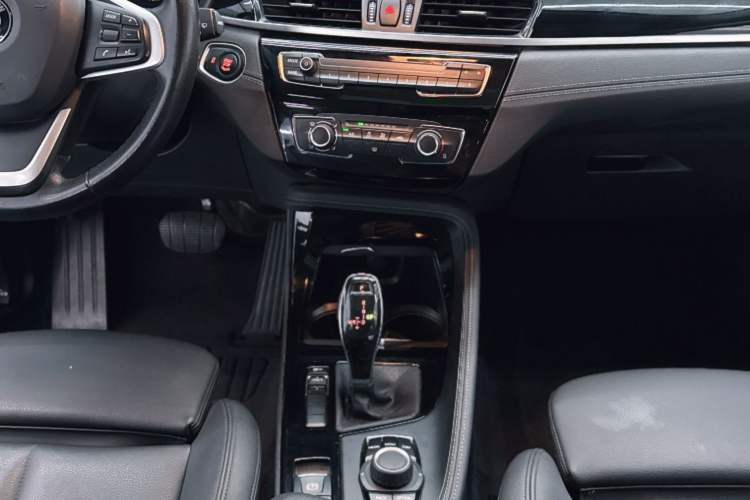 Used BMW X2 2019 sDrive20i M Sport Package China VI Emission Standard Interior 5