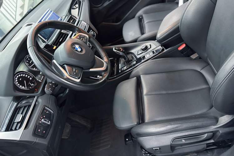 Used BMW X2 2019 sDrive20i M Sport Package China VI Emission Standard Interior 6