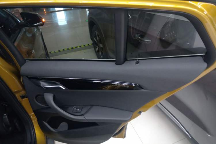 Used BMW X2 2019 sDrive20i M Sport Package China VI Emission Standard Interior 6