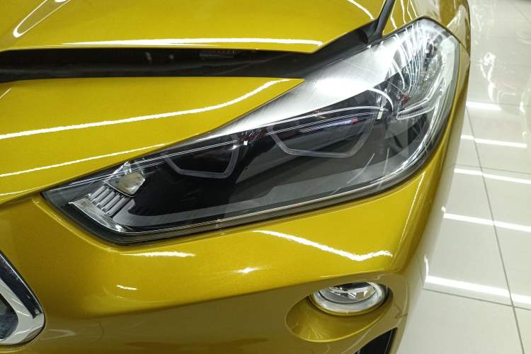 Used BMW X2 2019 sDrive25i Luxury Model with M Off-Road Package China VI Emission Standard Left Front Headlight