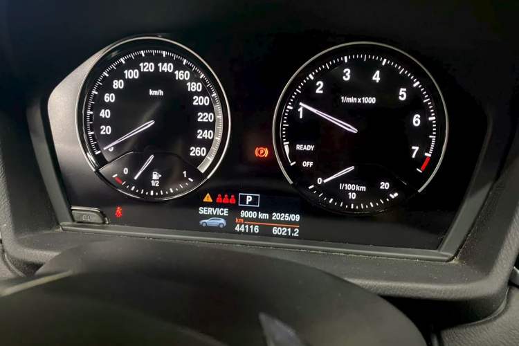 Used BMW X2 2019 sDrive20i M Sport Package China VI Emission Standard Odometer Close Up