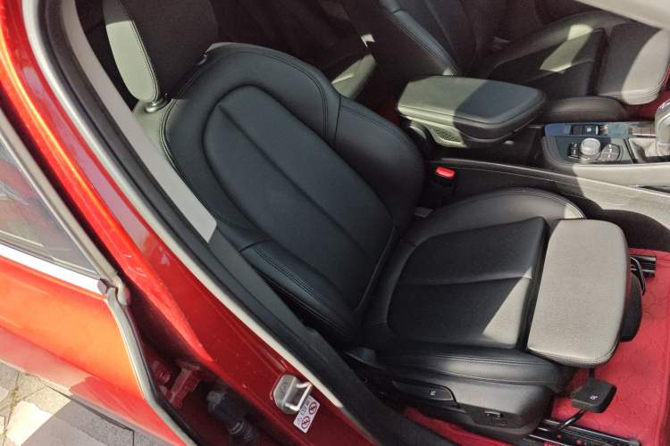 Used BMW X2 2019 sDrive20i M Sport Package China VI Emission Standard Right Front Seat