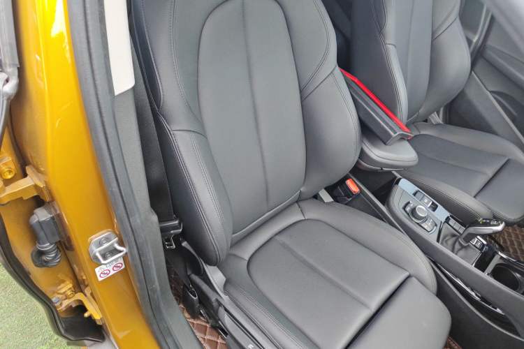Used BMW X2 2019 sDrive20i M Sport Package China VI Emission Standard Right Front Seat
