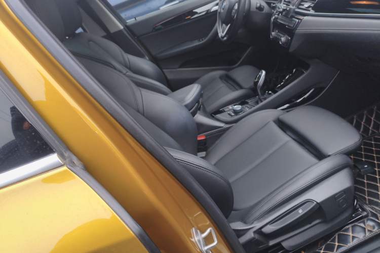 Used BMW X2 2019 sDrive20i M Sport Package China VI Emission Standard Right Front Seat